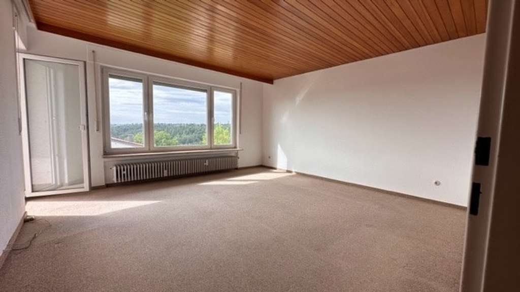 Immobilie in Aichwald - Zweifamilienhaus mit Potenzial in toller Wohnlage mit Aussicht - Bild 1