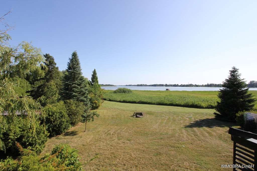Immobilie in Beetzsee - Großzügiges Einfamilienhaus am Beetzsee mit Wintergarten, Terrasse und Strandzugang - Bild 1