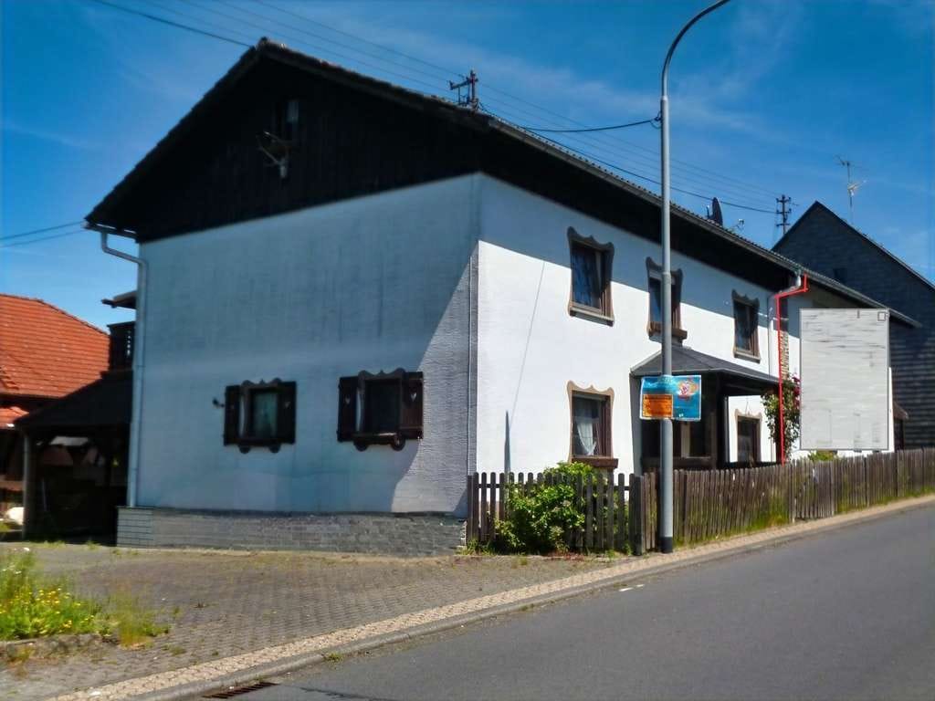 Immobilie in Freirachdorf - Solide Doppelhaushälfte!  - Bild 1