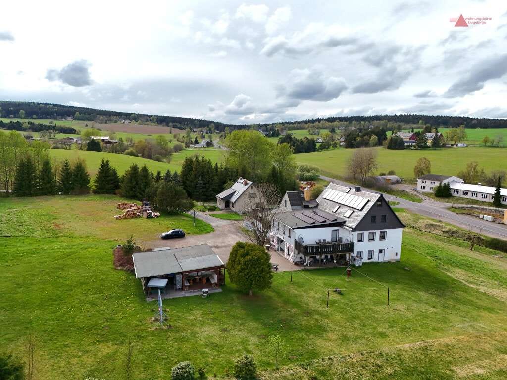 Immobilie in Marienberg - Ehemaliger Berggasthof in Alleinlage: Marienberg im Erzgebirge: 46.360 m² Grundstück, PV & Gästezimm - Bild 0