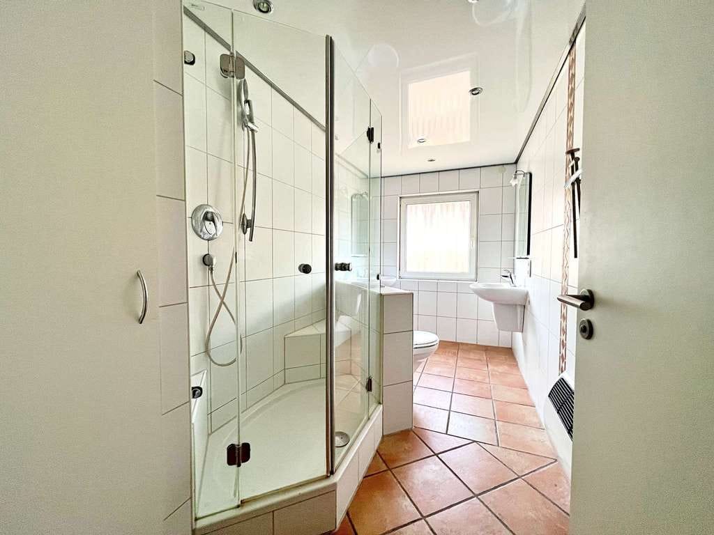 Immobilie in Wangen - Großzügige 4,5 Zimmer Maisonette-Wohnung mit 140 qm, 2 Bädern und Kamin - Bild 4