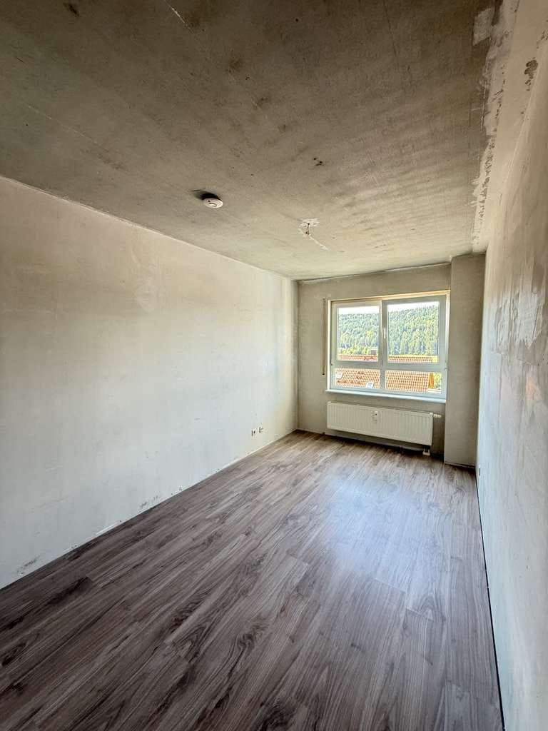 Immobilie in Haiterbach - Seltene Gelegenheit: 3-Zimmer-Wohnung mit XXL Terrasse - Bild 2