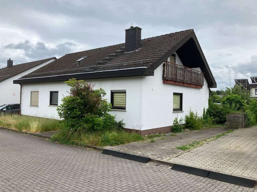 Immobilie in Mackenbach - Provisionsfrei für Erwerber + Einfamilienhaus mit Garage
 in 67686 Mackenbach nahe Kaiserslautern
 - Bild 1