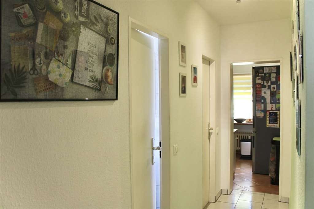 Immobilie in Maintal - Gepflegte 4-Zimmer-Wohnung mit Balkon & Garage in zentraler Lage von Maintal - Bild 3