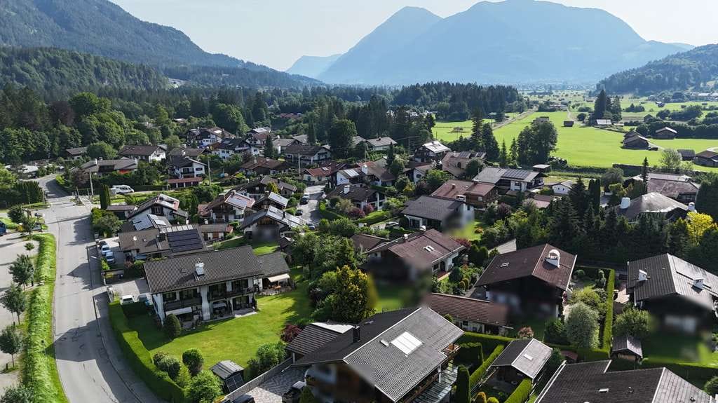 Immobilie in Grainau - Attraktives Mehrfamilienhaus (5 WEH) – sicher vermietete - Kapitalanlage - Bergblick - großer Garten - Bild 1