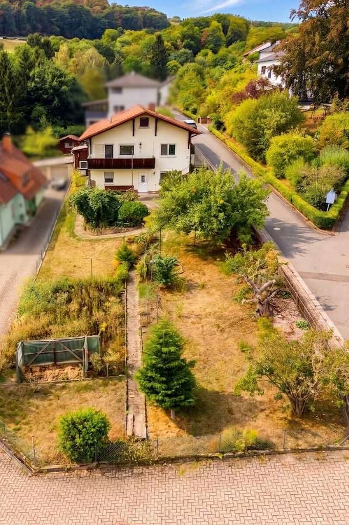 Immobilie in Lützelbach - Zauberhafter Odenwald küsst hier den Wein vom Main - Bild 1