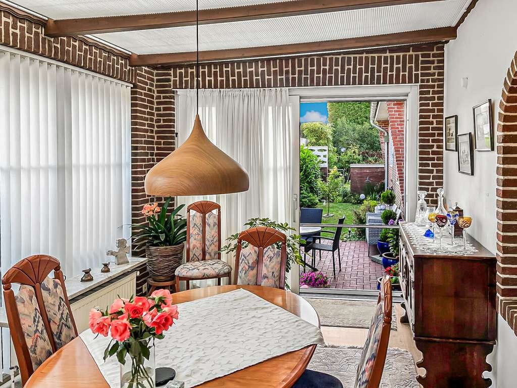 Immobilie in Büdelsdorf - Großzügiges Wohnhaus mit Anbau, Garten und flexibler Nutzung in Büdelsdorf - Bild 2
