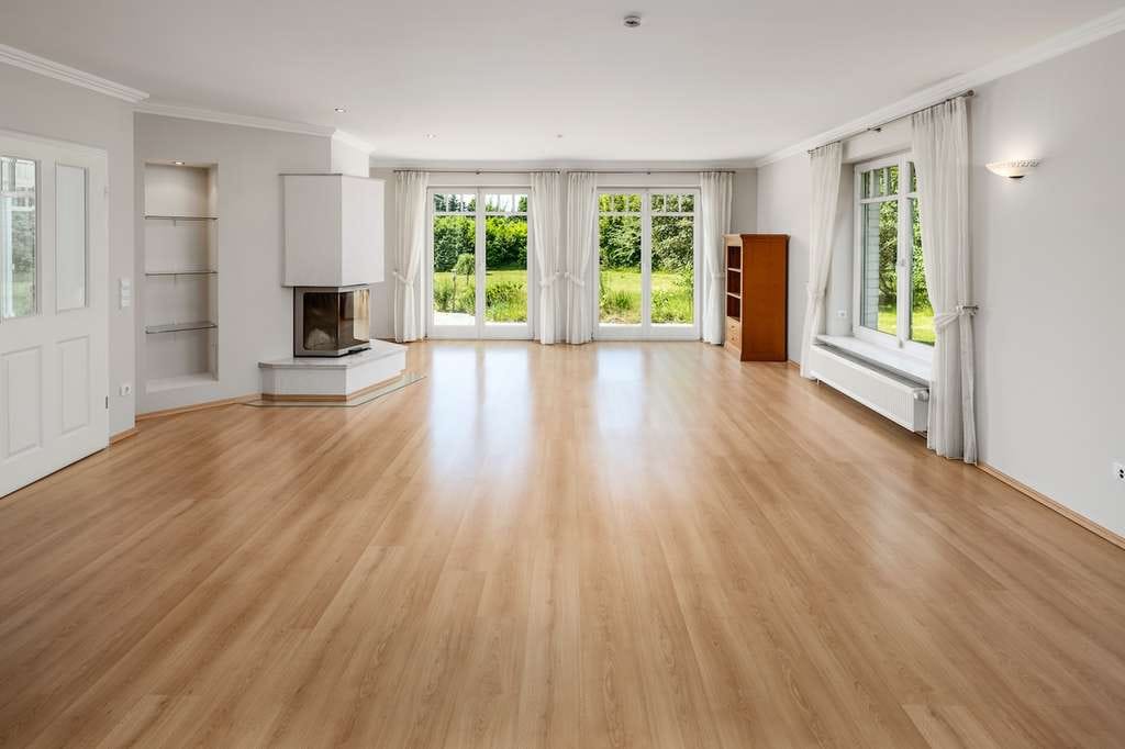 Immobilie in Grönwohld - Ein großzügiges und elegantes Zuhause mitten im Grün - Bild 2