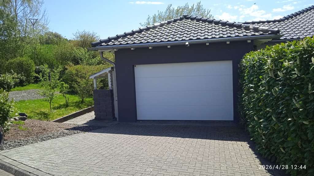 Immobilie in Neuerkirch - Traumhafter, barrierefreier Bungalow mit Pool in herrlicher Ortsrandlage von Neuerkirch - Bild 2