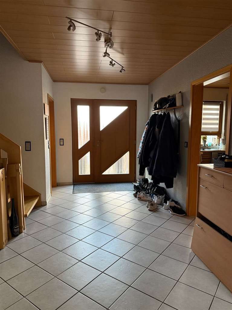 Immobilie in Gau-Heppenheim - Schönes EFH (Renolit) mit Keller, Garage und Garten - Bild 3