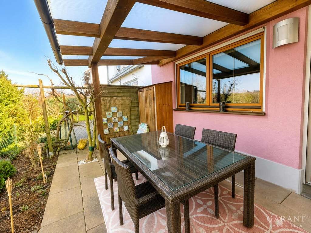 Immobilie in Wörth - Großzügiges Reihenmittelhaus mit Garten, Balkon und viel Platz für die ganze Familie - Bild 3