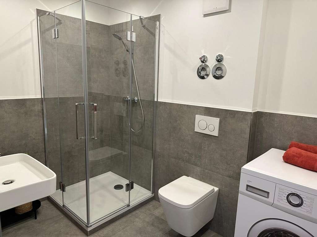 Immobilie in Dingolfing - Sonnenplatz über den Dächern – 2-Zimmer-Wohnung mit großer Terrasse - Bild 3