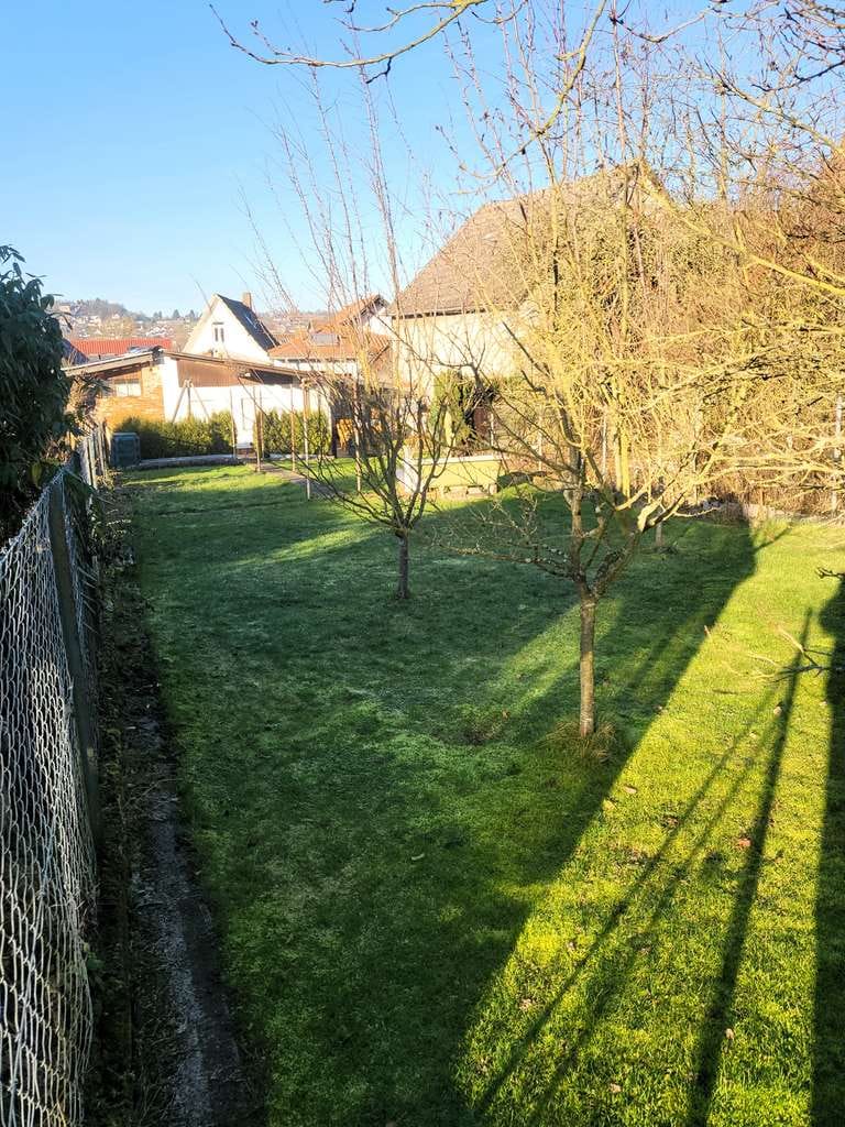 Immobilie in Staufenberg - Top gepflegtes Zweifamilienhaus mit Werkstatt 2 Garagen und Garten! - Bild 0