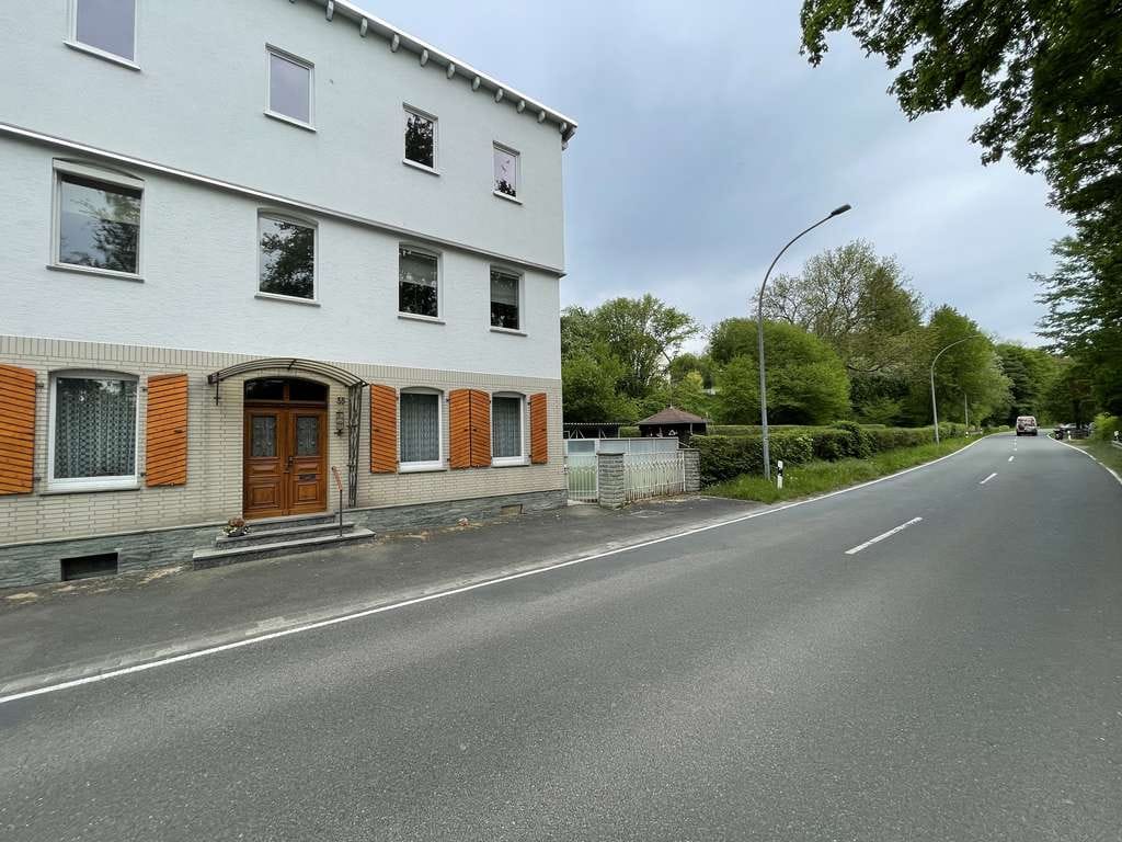 Immobilie in Warburg - Mehrgenerationenhaus mit Neubaucharakter vor den Toren Warburgs - Bild 0