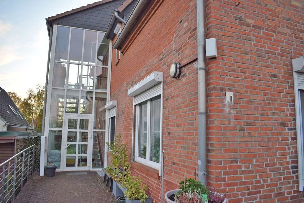 Immobilie in Bordesholm - Gepflegte Maisonette-Eigentumswohnung  in Bordesholm mit Balkon und PKW-Stellplatz - Bild 1