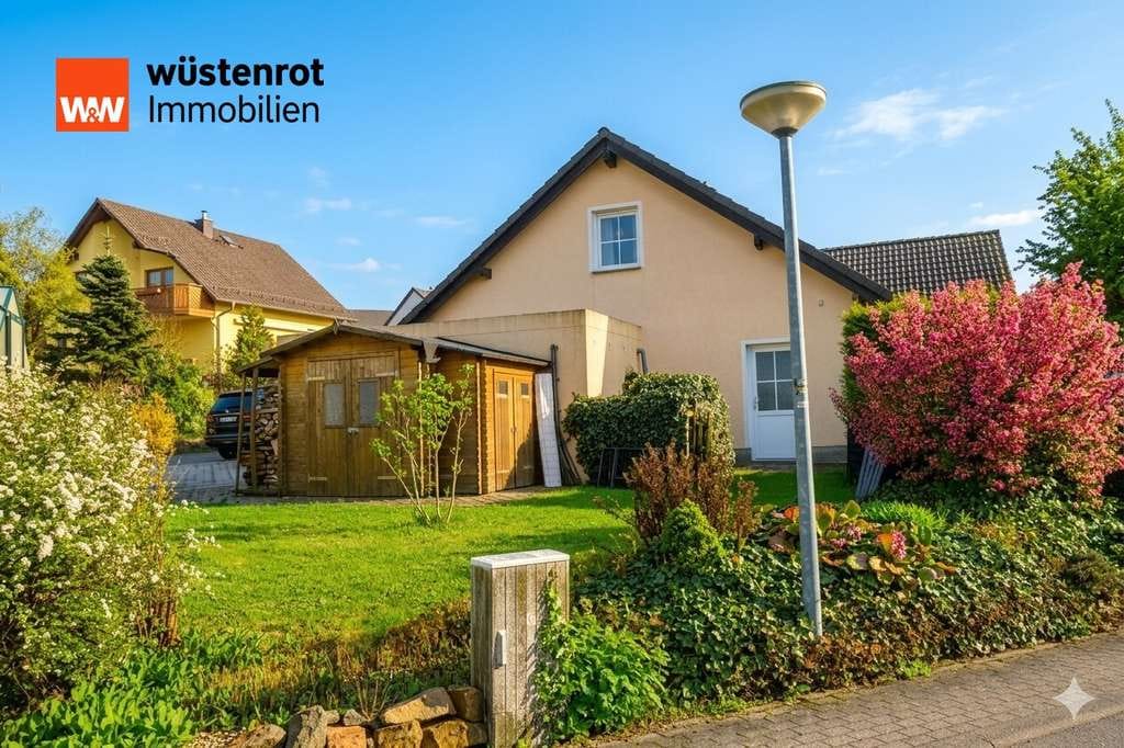 Immobilie in Weißenborn/Erzgebirge - Sofort bezugsfertiges EFH mit 2 Garagen & Traumgarten in ruhiger Lage Weißenborn/Erzgeb. - Bild 2
