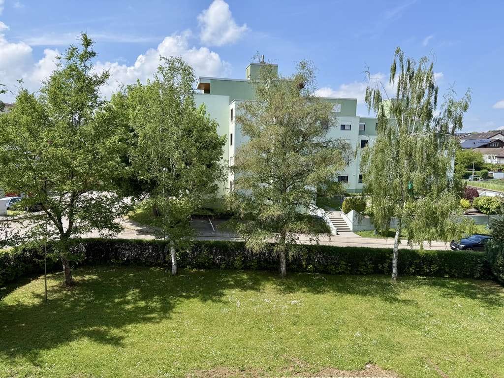 Immobilie in Hemmingen - BEZUGSFREIE 4-Zimmer-Wohnung mit Blick ins Grüne in Hemmingen - Bild 2