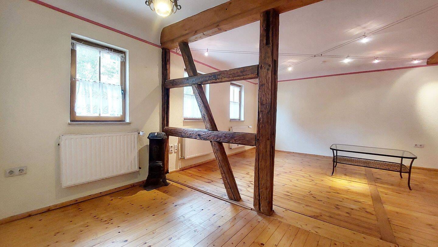 Immobilie in Kitzingen - Wohn- und Geschäftshaus mit zwei Gewerbeeinheiten und großzügigem Wohnbereich in zentraler Lage von Kitzingen - Bild 4