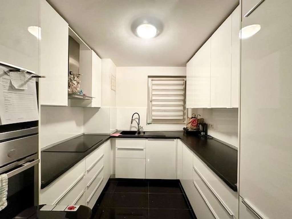 Immobilie in Dietzenbach - Freiwerdend: Kernsanierte & voll-möblierte 3,5-Zimmer-Wohnung mit Stellplatz - Bild 1