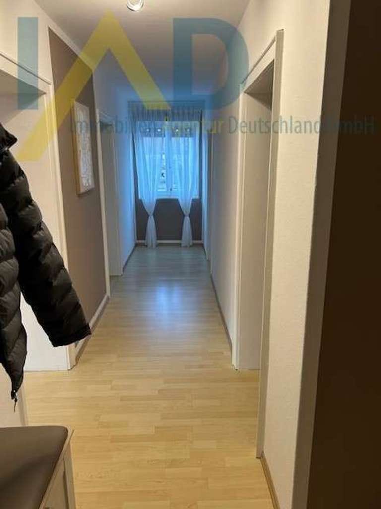 Immobilie in Hengersberg - Sofort beziehbare 3-Zimmer-ETW mit großer Dachterrasse zu verkaufen  - Bild 2