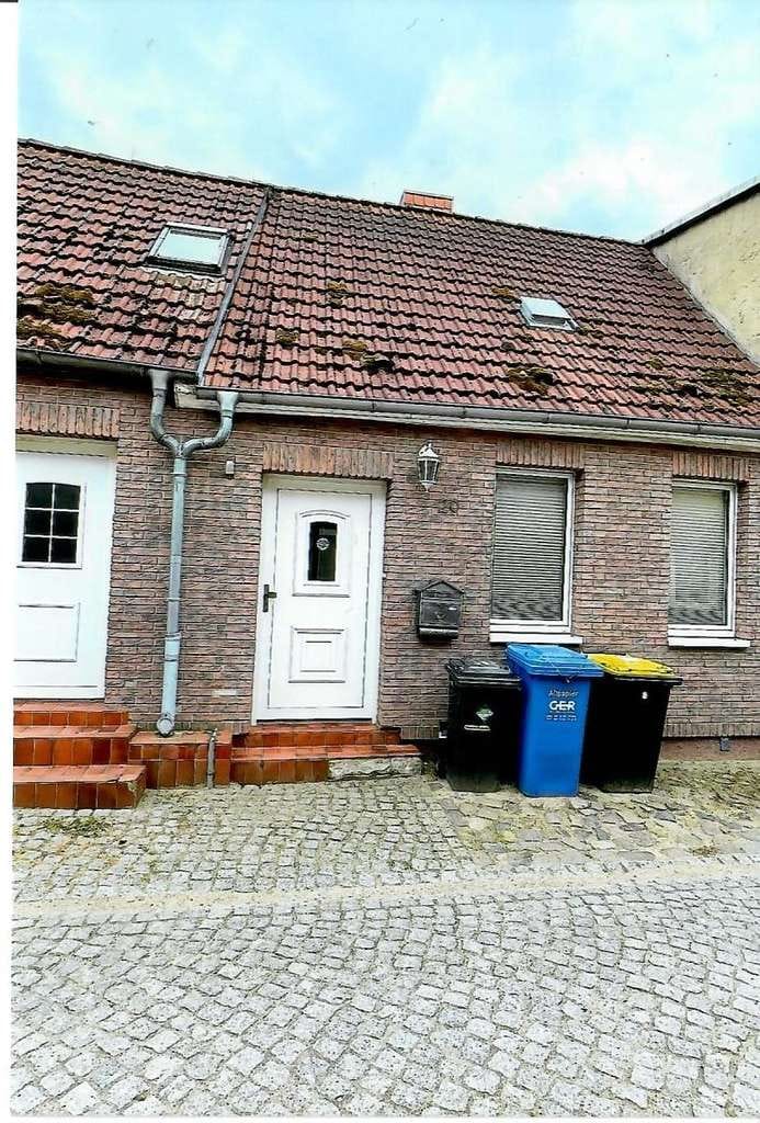 Immobilie in Grevesmühlen - 2 Stadthäuser im Zentrum von Grevesmühlen - nebeneinanderliegend gemeinsam zu verkaufen !! - Bild 2