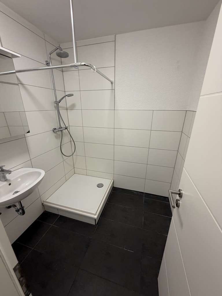 Immobilie in Aichelberg - Moderne 4-Zimmer-Wohnung mit Balkon und Einbauküche – 2020 umfassend modernisiert - Bild 3