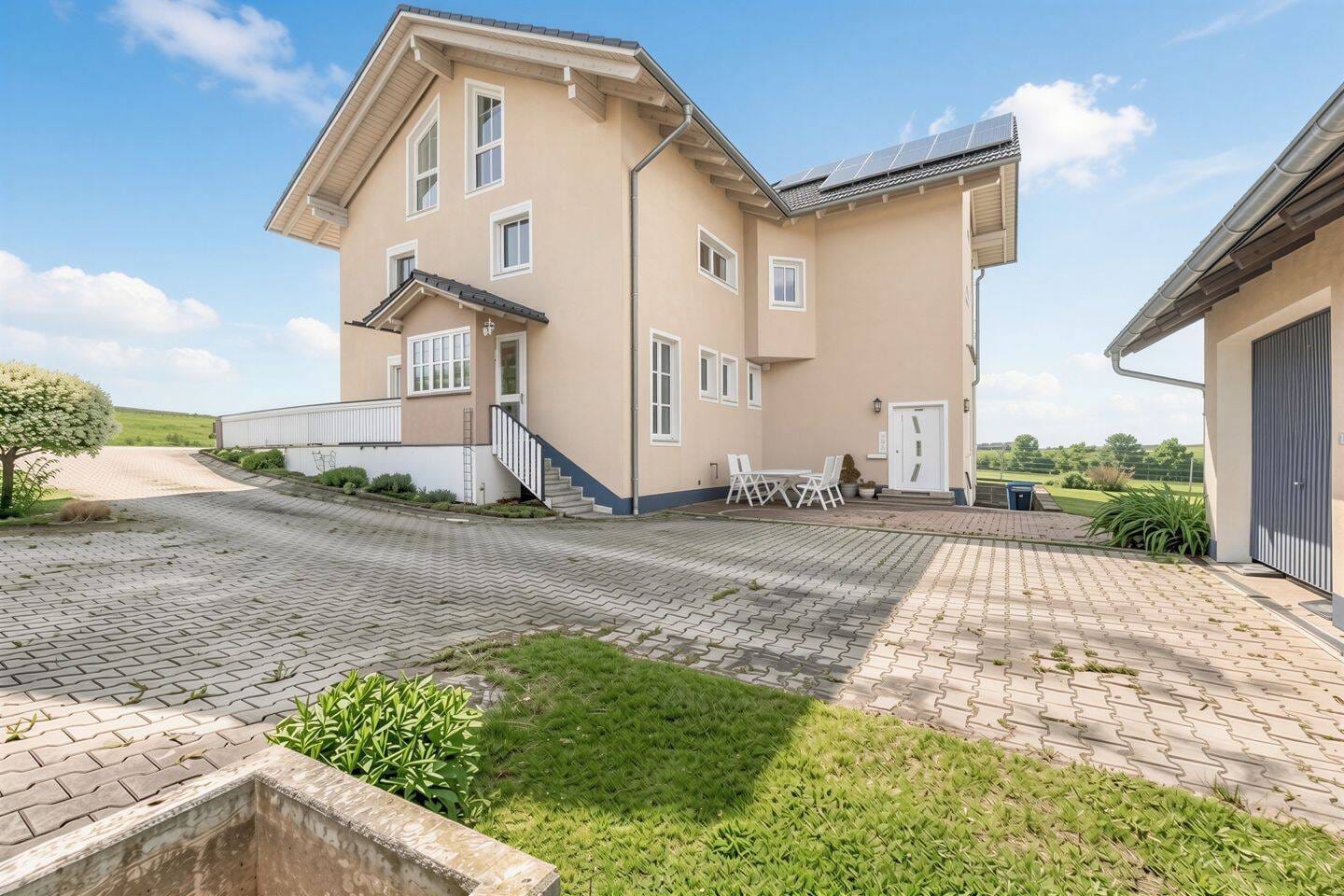 Immobilie in Jandelsbrunn - Viel Platz, viel Ruhe, viel Zuhause - euer Familienhaus im Grünen! - Bild 1