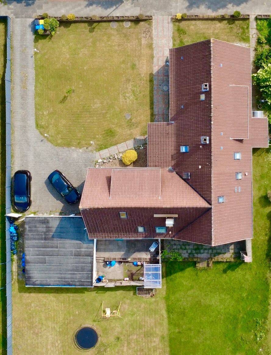 Immobilie in Bremerhaven - großzügiges Mehrfamilienhaus  mit unendlichem Potenzial - Bild 2