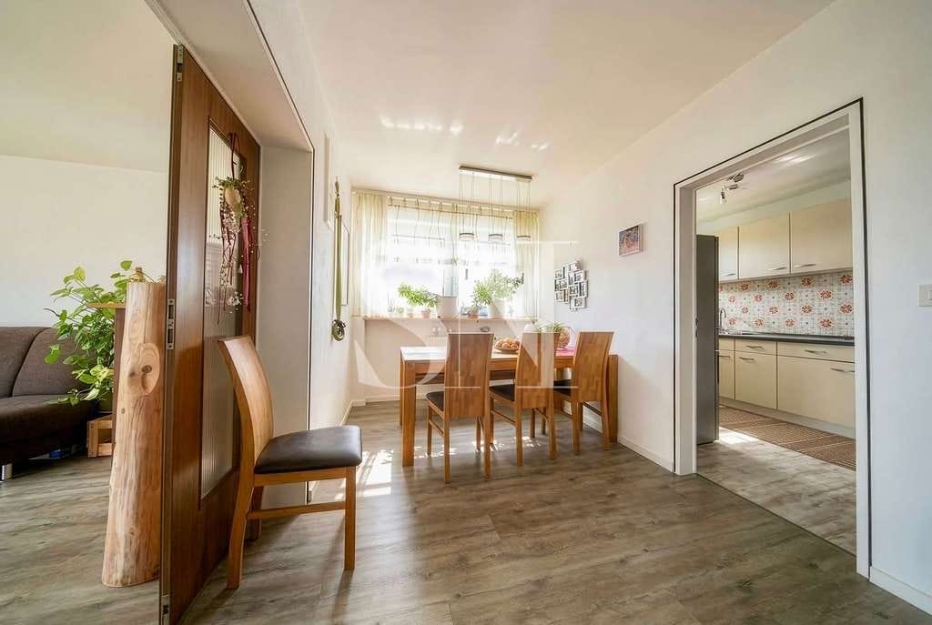 Immobilie in Forchheim - Gepflegte 4-Zimmer-Wohnung mit Südbalkon, Aufzug und Garage in  Forchheim-Nord - Bild 2