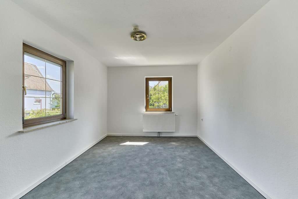Immobilie in Maxdorf - Charmantes Einfamilienhaus mit Einliegerwohnung und großem Grundstück in Maxdorf! - Bild 3