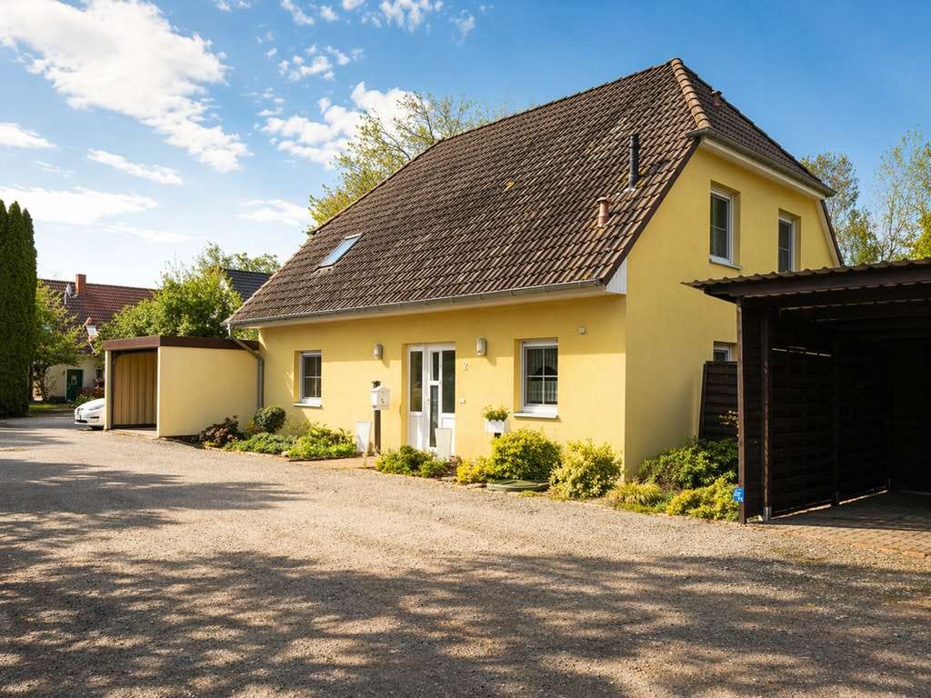 Immobilie in Braunsbedra - Wohnen am See – Gepflegtes Einfamilienhaus mit Whirlpool, Kaminhütte & idyllischem Garten - Bild 1