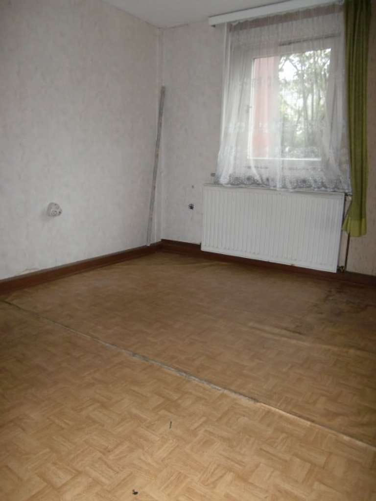 Immobilie in Bad Soden-Salmünster - "SCHNÄPPCHEN" Wohnhaus mit Charme, ca.  150 m² Wfl., 7 Zimmer, 299  m² Grundstück - Bild 3