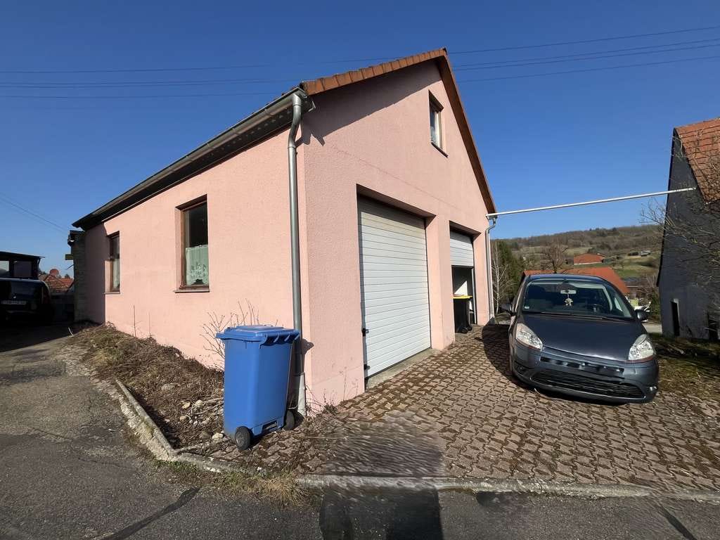 Immobilie in Bad Mergentheim - Älteres Wohnhaus mit Doppelgarage in Bad Mergentheim - Ortsteil Apfelbach - Bild 4