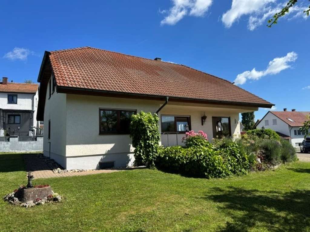 Immobilie in Ofterdingen - 1-2-Familienhaus mit großem Grundstück in Ofterdingen - Bild 4