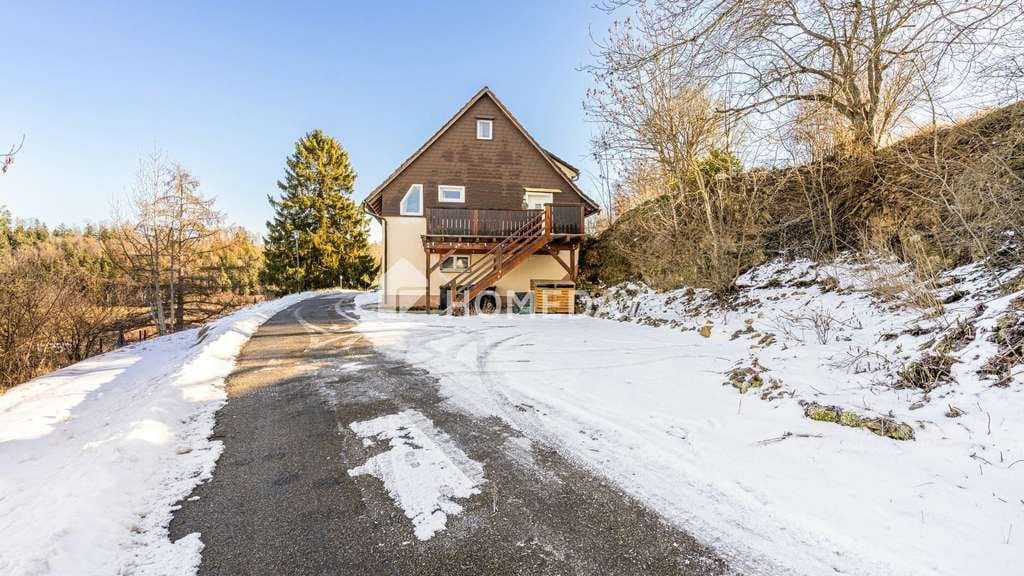 Immobilie in Löffingen - Modernisiertes Bauernhaus mit Einlieger-FeWo auf 4.800 m² Grundstück samt Bauland - Bild 4