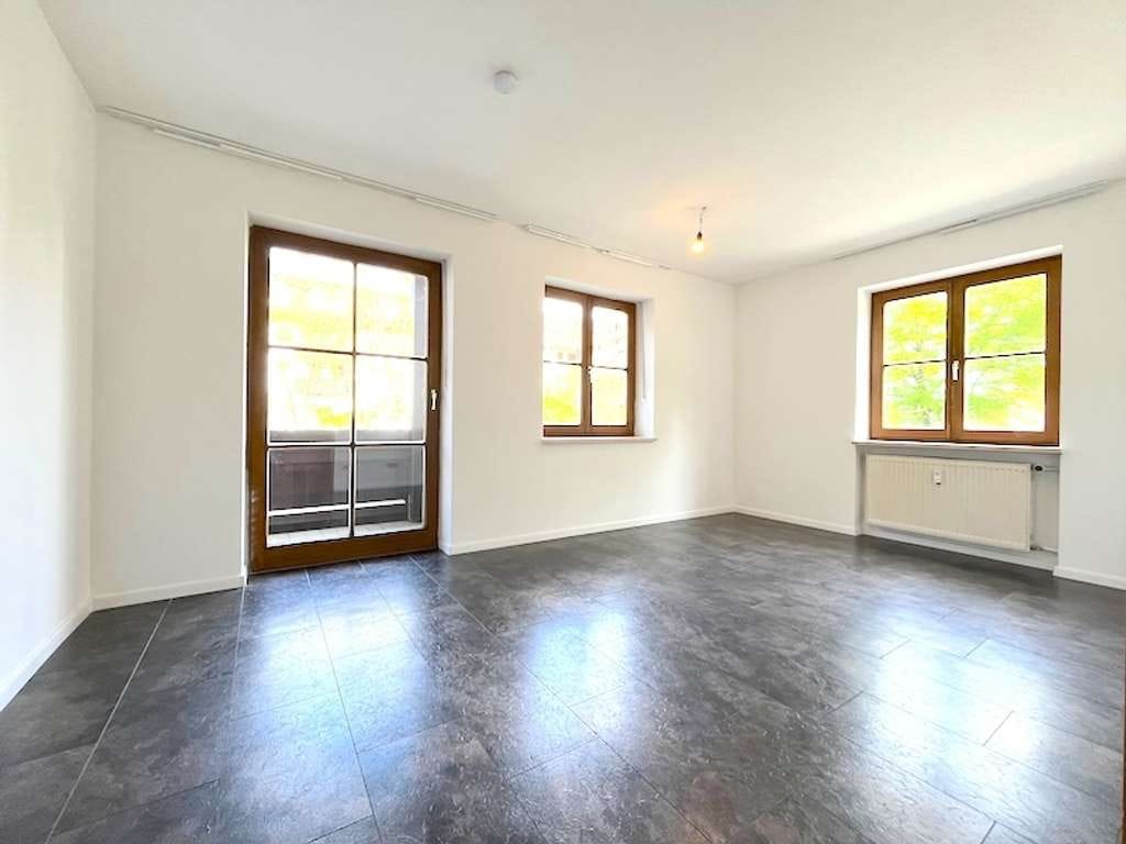 Immobilie in Neuötting - Wohnzimmer XXL – 2,5-Zimmer-Wohnung mit Balkon - Bild 2