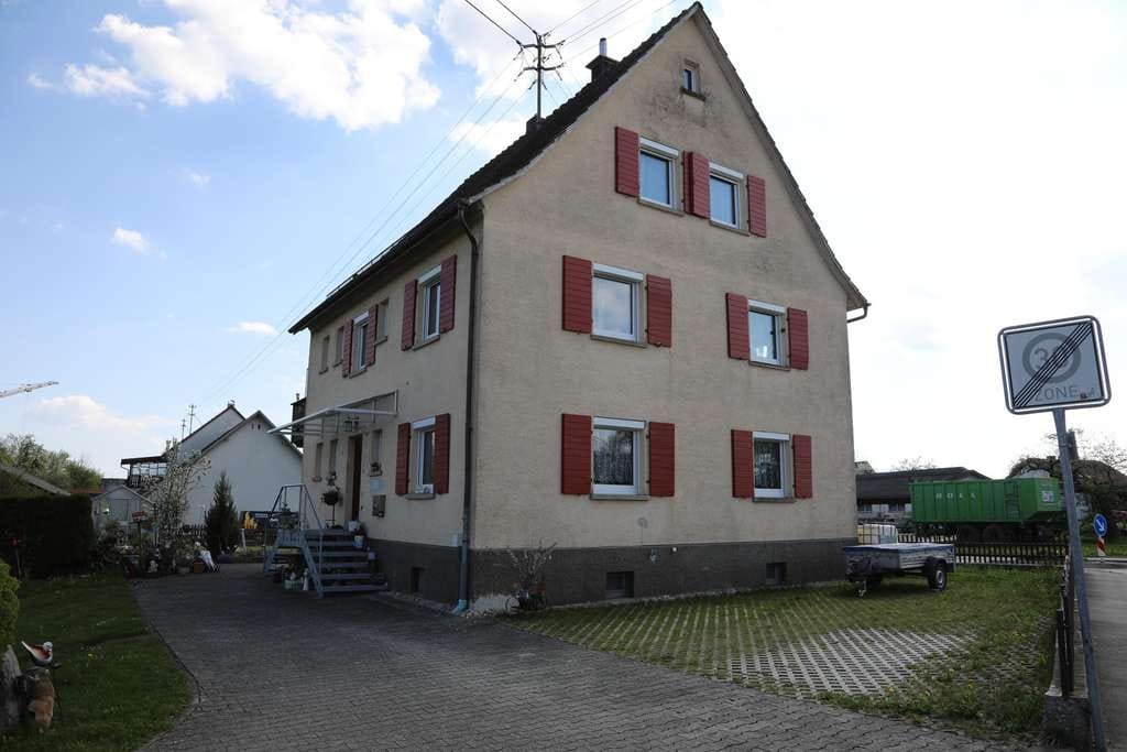 Immobilie in Ebersbach-Musbach - Viel Platz in Haus und Garten - Bild 2