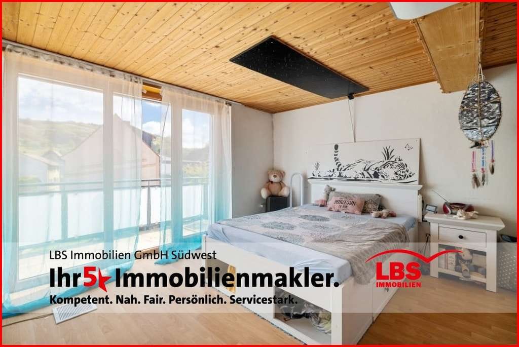 Immobilie in Schweisweiler - Umfangreich energetisch saniertes bäuerliches Anwesen mit Nebengebäuden und Garten - Bild 3