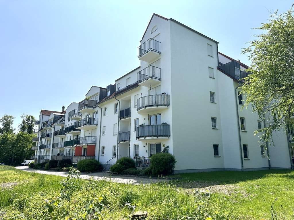 Immobilie in Auerbach/Vogtland - Vermietete Maisonette-WE, Balkon, Tageslichtbad, TG-Stpl. in Auerbach/V.! - Bild 0