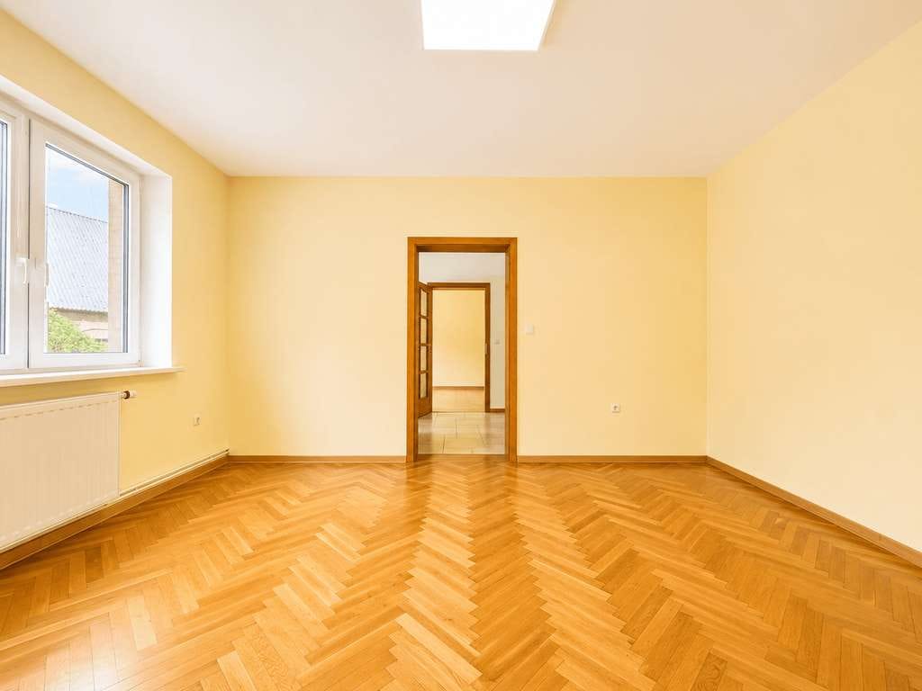 Immobilie in Dummerstorf - Charmantes Landhaus in Kavelstorf – Großes Grundstück & vielseitige Nebengebäude - Bild 4