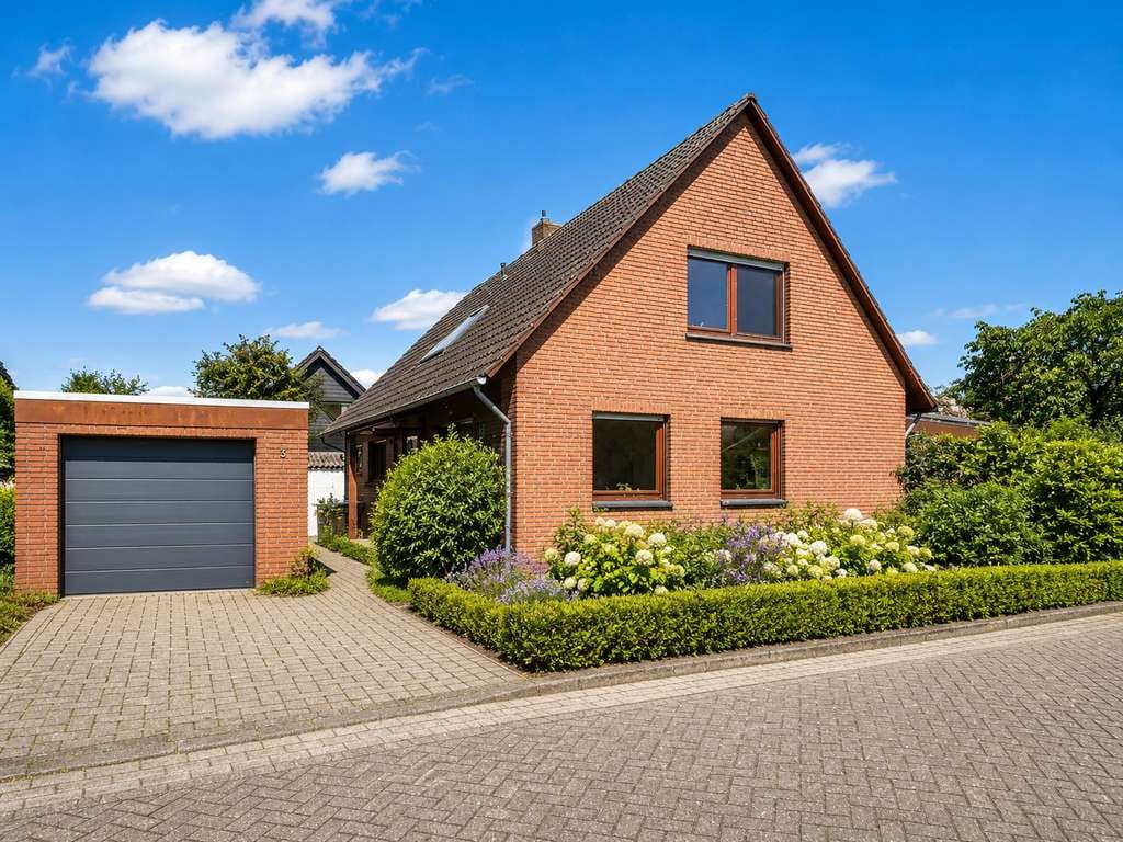 Immobilie in Salzbergen - Reserviert! Einfamilienhaus mit Wintergarten, Vollkeller und großem Grundstück in Toplage Salzbergen - Bild 0