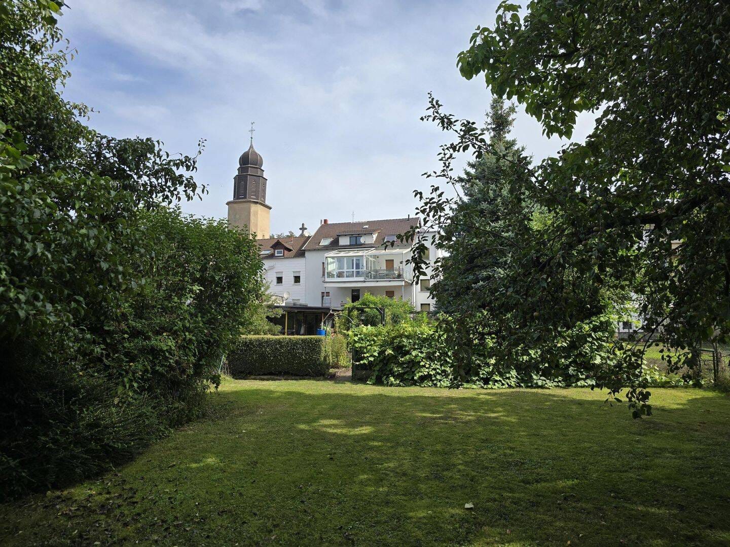 Immobilie in Völklingen - Vielseitig nutzbares Zwei- bis Dreifamilienhaus mit großem Grundstück in Völklingen-Luisenthal - Bild 4