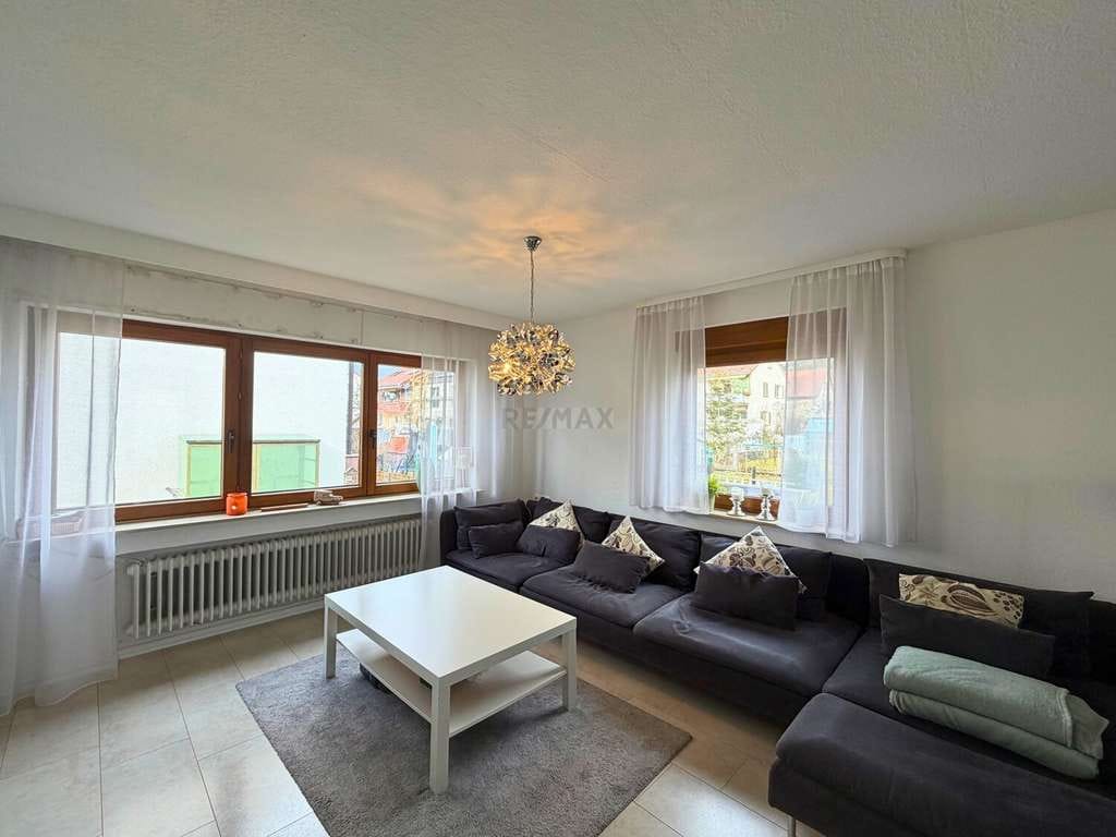 Immobilie in Gingen an der Fils - Ihr neues Familiennest mit Gartenbonus!
5,5 Zimmer in einer charmanten Doppelhaushälfte! - Bild 3