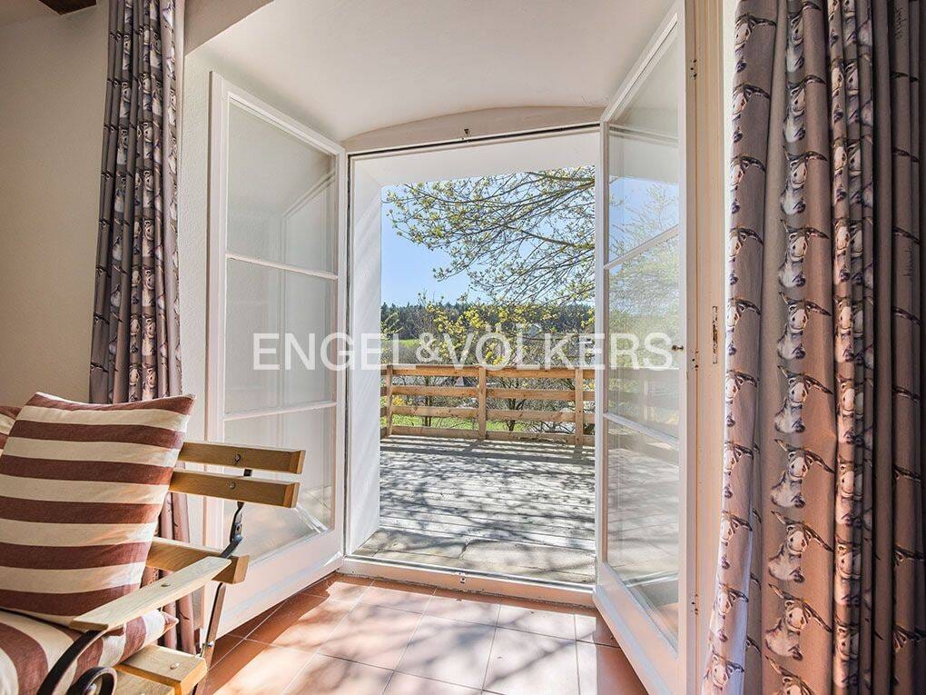 Immobilie in Gerhardshofen - Ein Zuhause mit GeschichteLuxuriöse Maisonette im denkmalgeschützten Schloss - Bild 0