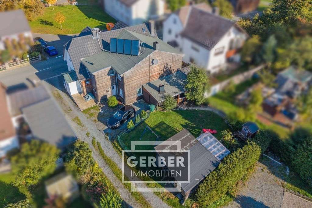 Immobilie in Selbitz - Renoviertes Haus mit Galerie, 2,3km vom Klinikum Naila - Bild 1