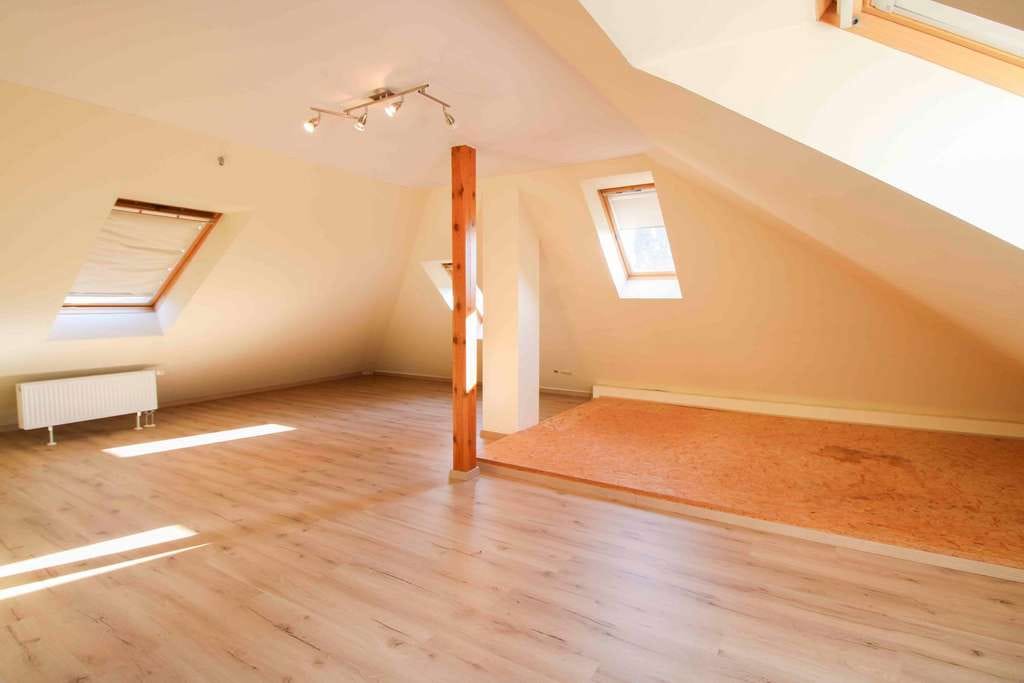 Immobilie in Sassnitz - Gemütlicher Bungalow mit Kamin und Naturblick – Raum für Ihre Ideen im Obergeschoss - Bild 4