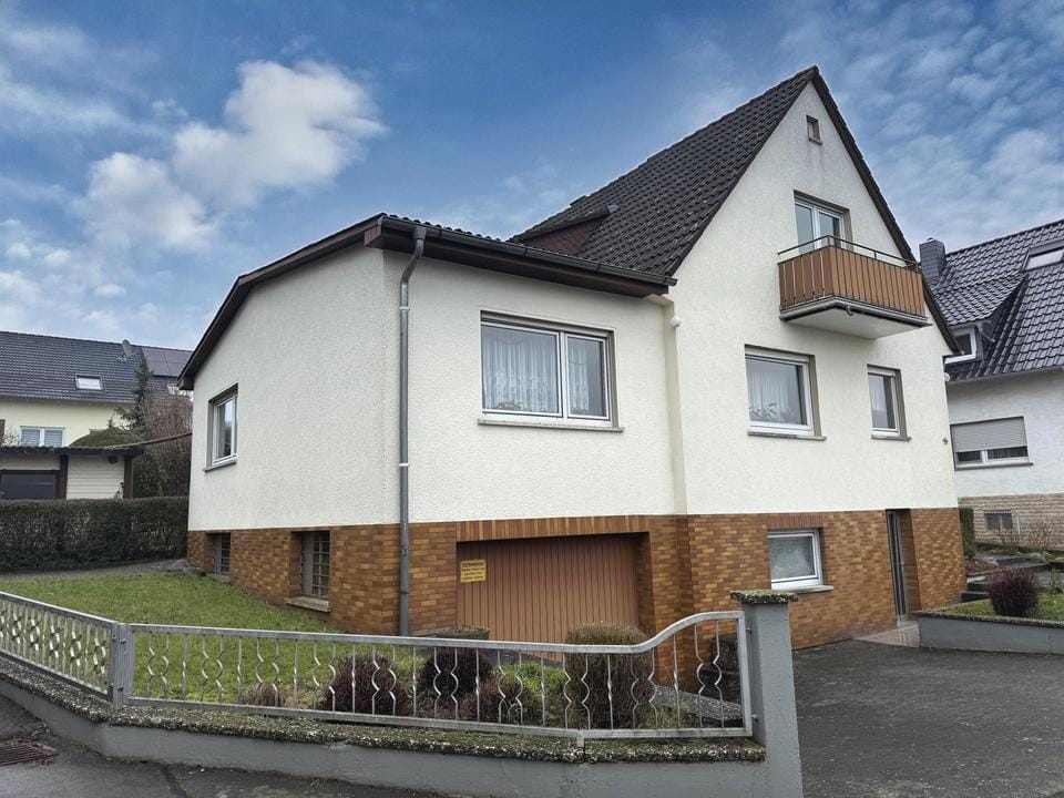 Immobilie in Weimar (Lahn) - Ihr Familiendomizil - Einfamilienhaus mit großem Garten! - Bild 0