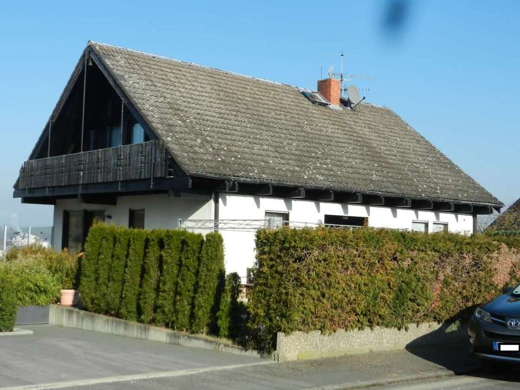 Immobilie in Hahnstätten - Herrliche Lage und Ausblick - Großes Einfamilienhaus in bevorzugter Ortsrandlage - Bild 2