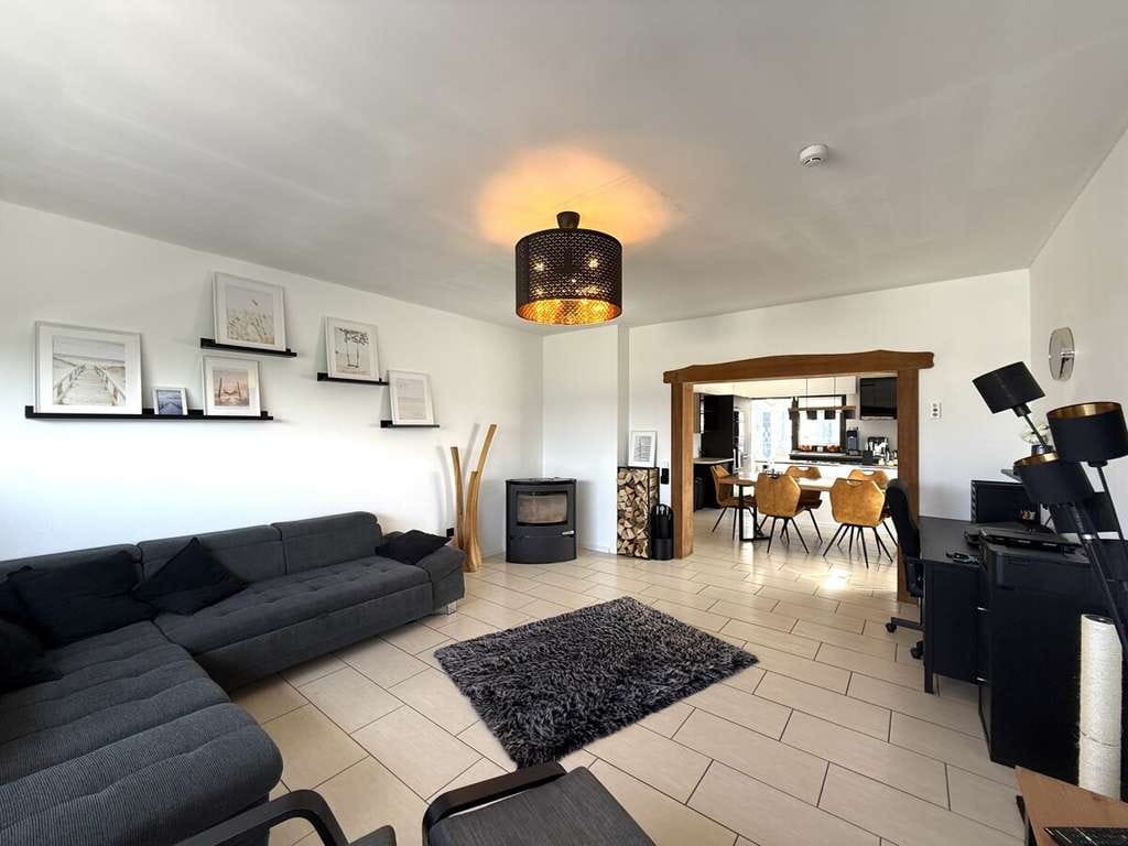 Immobilie in Breckerfeld - Top modernisiertes Zweifamilienhaus mit Garten & vier Garagen in Breckerfeld zu verkaufen!!! - Bild 1