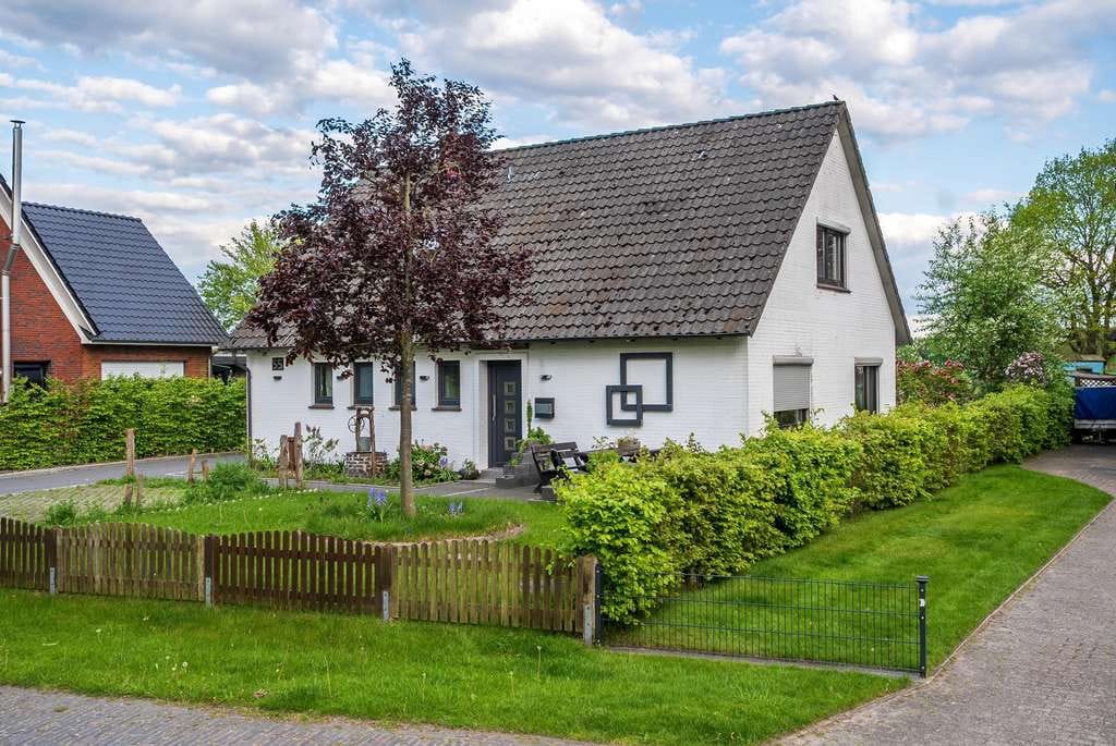 Immobilie in Westerstede - Modernisiertes Einfamilienhaus mit Wiesenblick in Eggeloge - Bild 1
